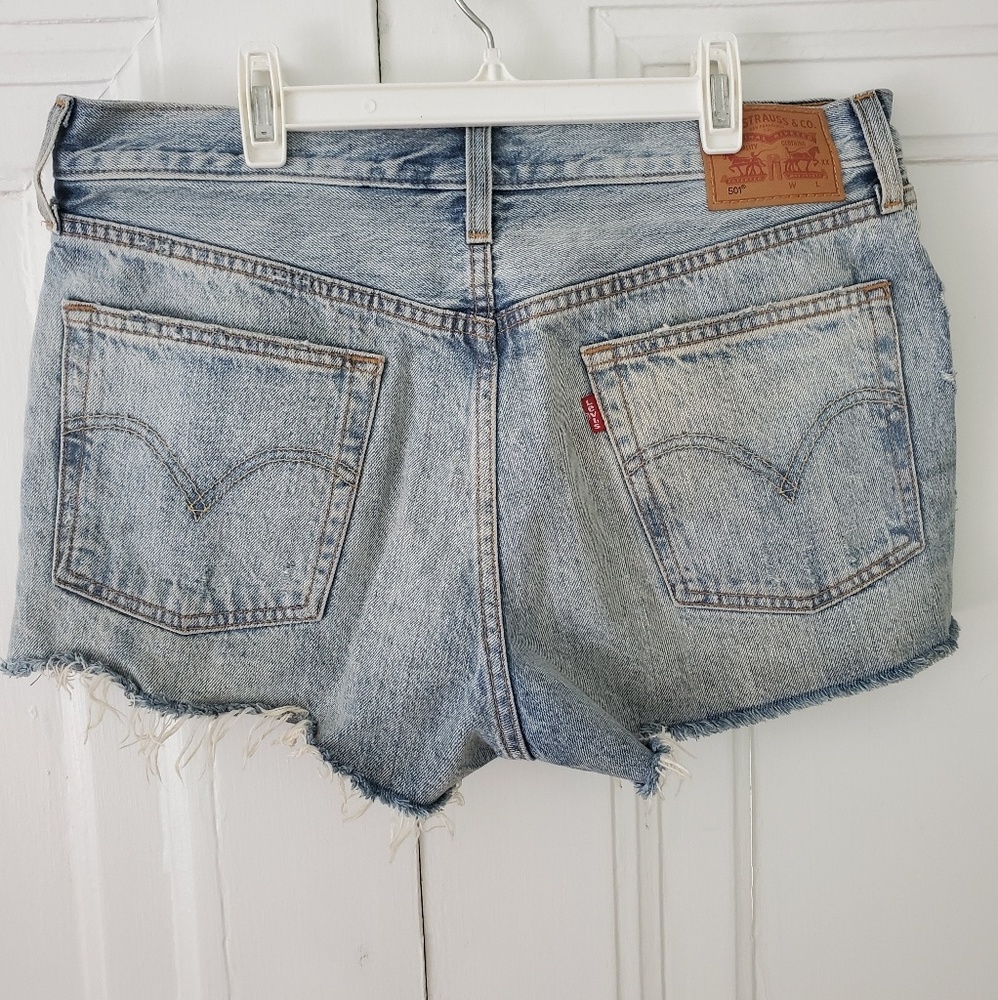 Light wash Levi's Shorts